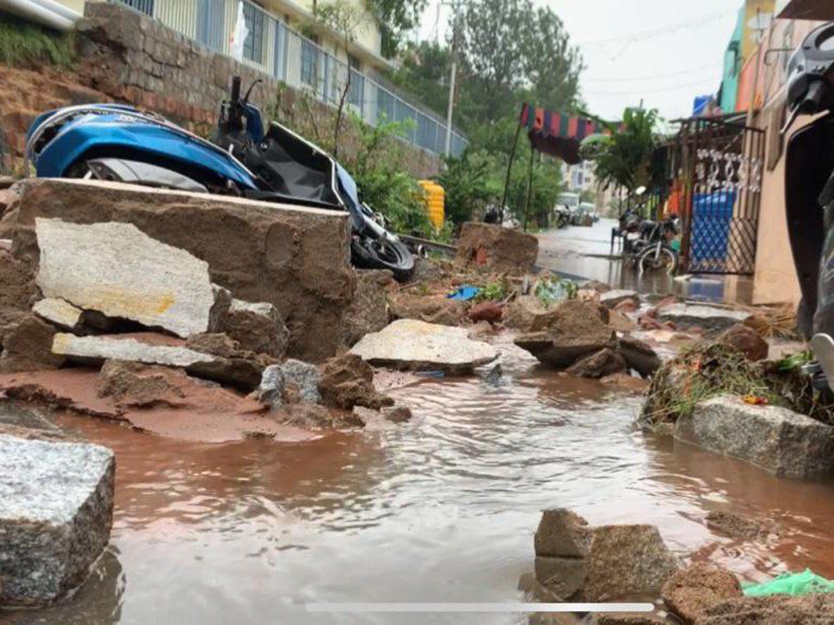 Nivar Cyclone in Tirupati Photos - Sakshi12