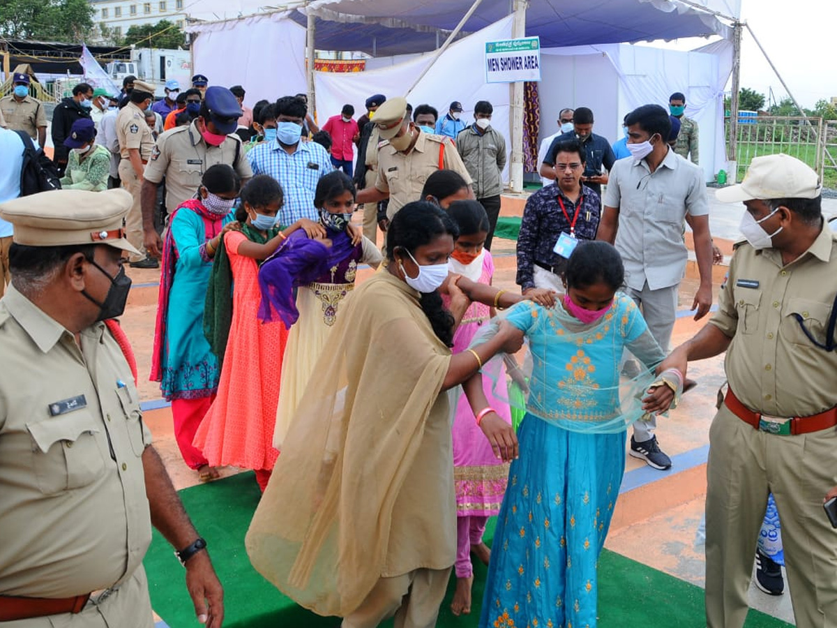 Tungabhadra Pushkaralu 2020 photo gallery - Sakshi33