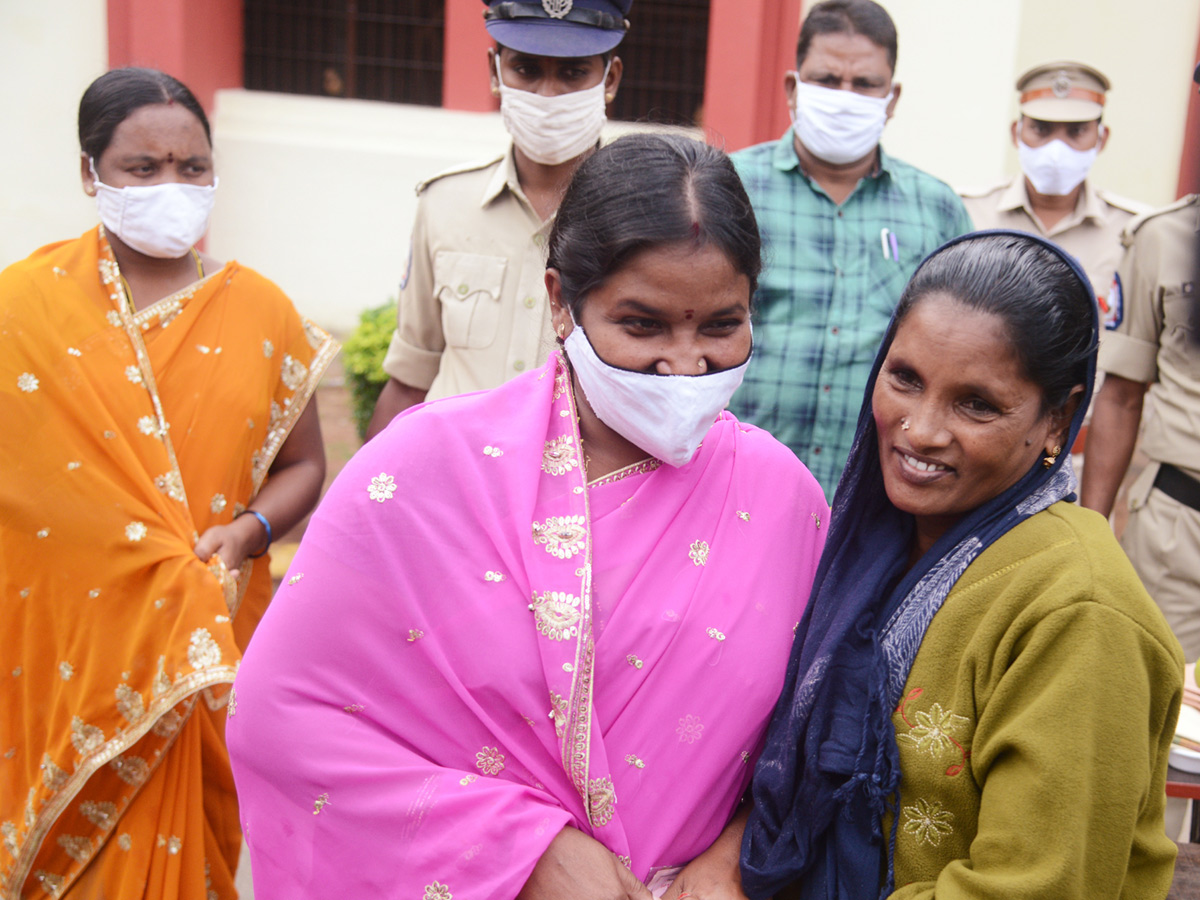 women prisoners released rajahmundry central jail photos - Sakshi13