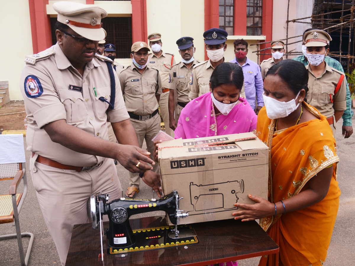 women prisoners released rajahmundry central jail photos - Sakshi14