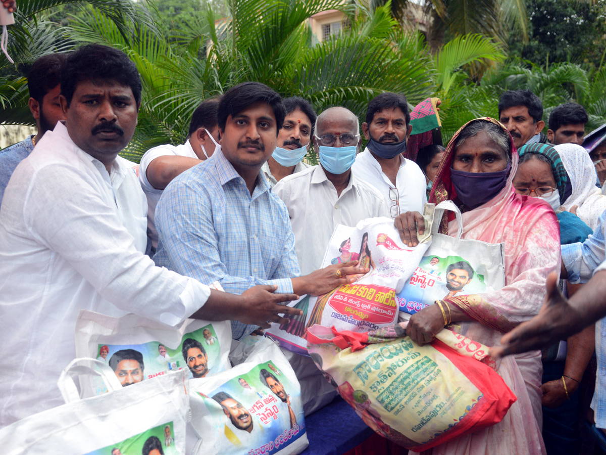 women prisoners released rajahmundry central jail photos - Sakshi18