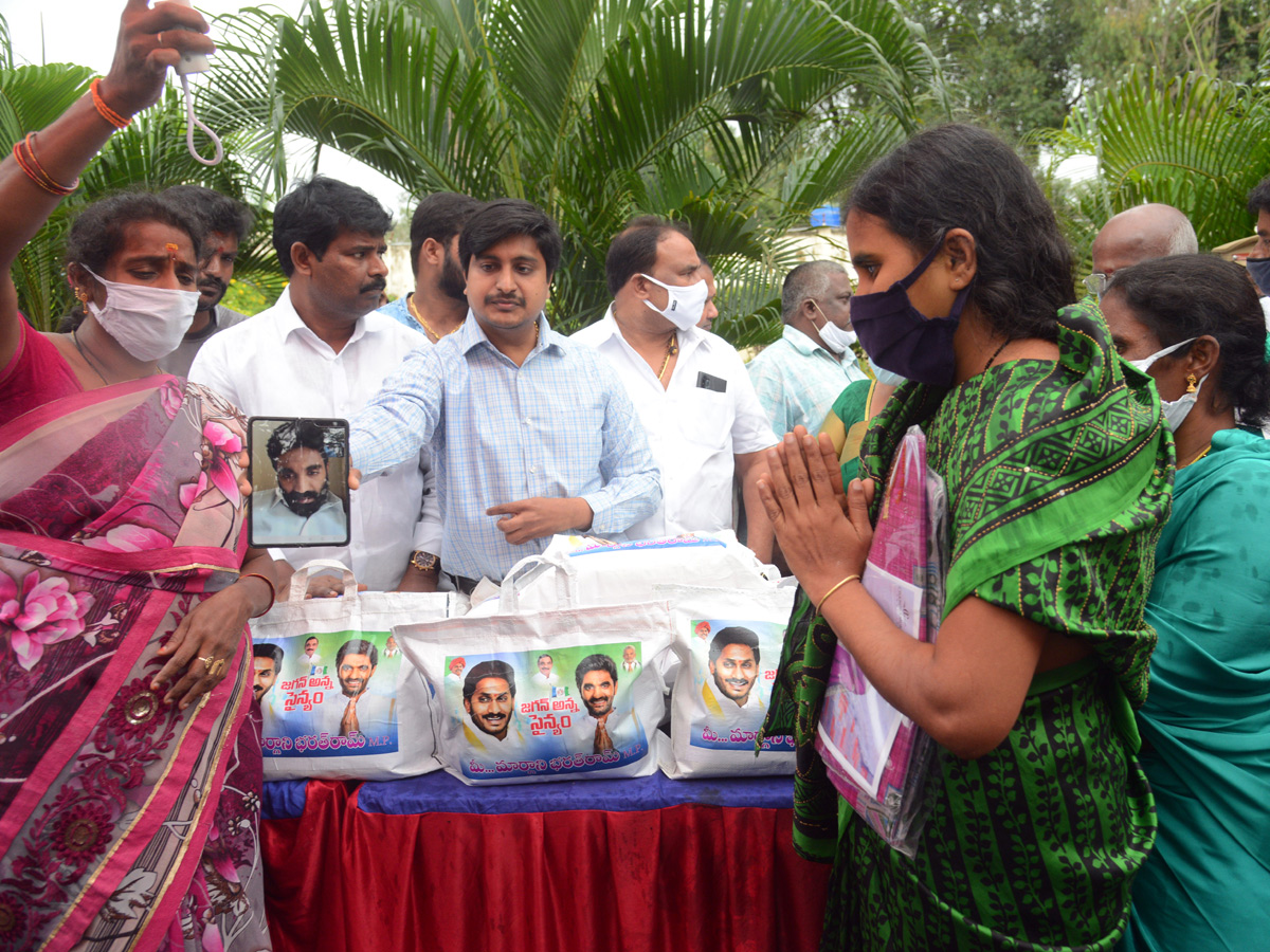 women prisoners released rajahmundry central jail photos - Sakshi21