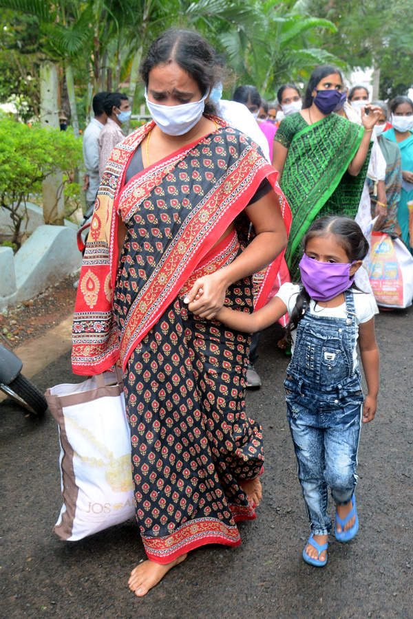 women prisoners released rajahmundry central jail photos - Sakshi33