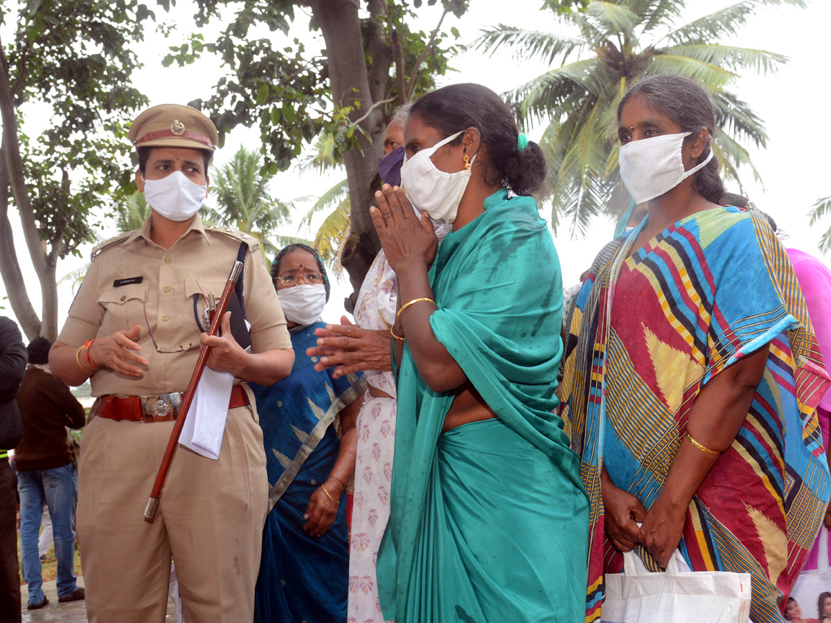 women prisoners released rajahmundry central jail photos - Sakshi4