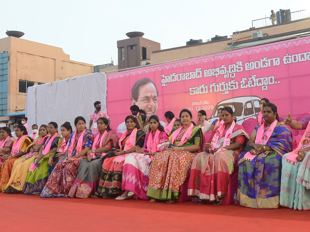 GHMC Elections 2020 KCR Meeting In LB Stadium - Sakshi64