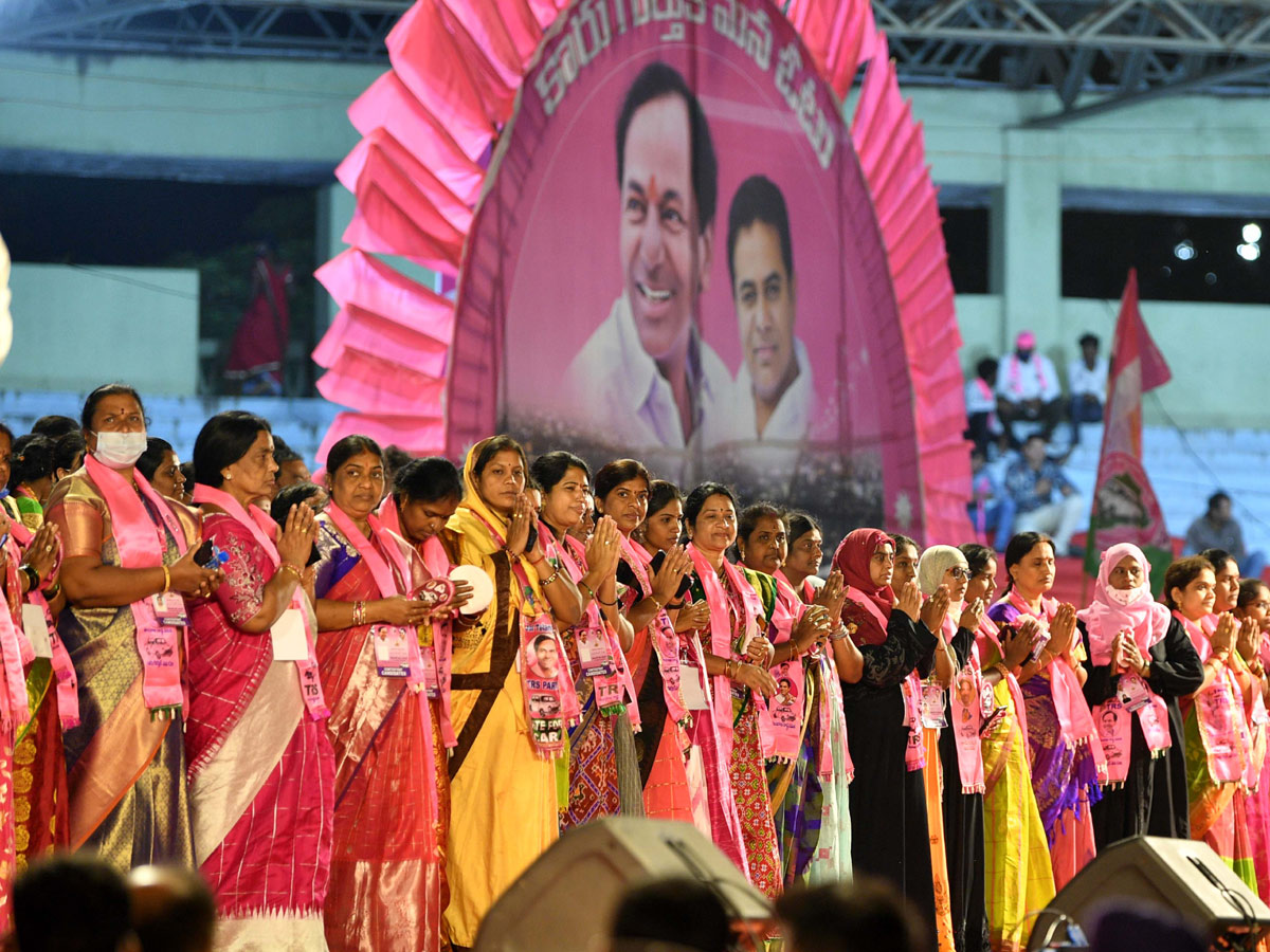 GHMC Elections 2020 KCR Meeting In LB Stadium - Sakshi7