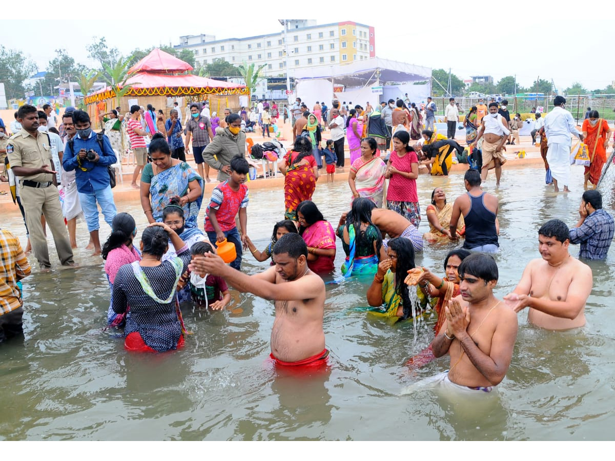 Tungabhadra Pushkaralu 2020 Photo Gallery - Sakshi55