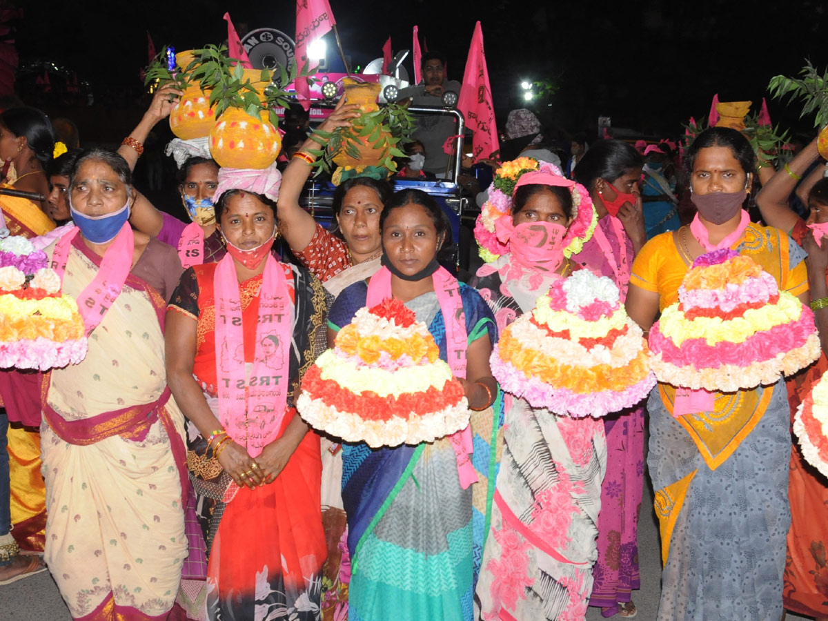 GHMC Elections 2020 KCR Meeting In LB Stadium - Sakshi25