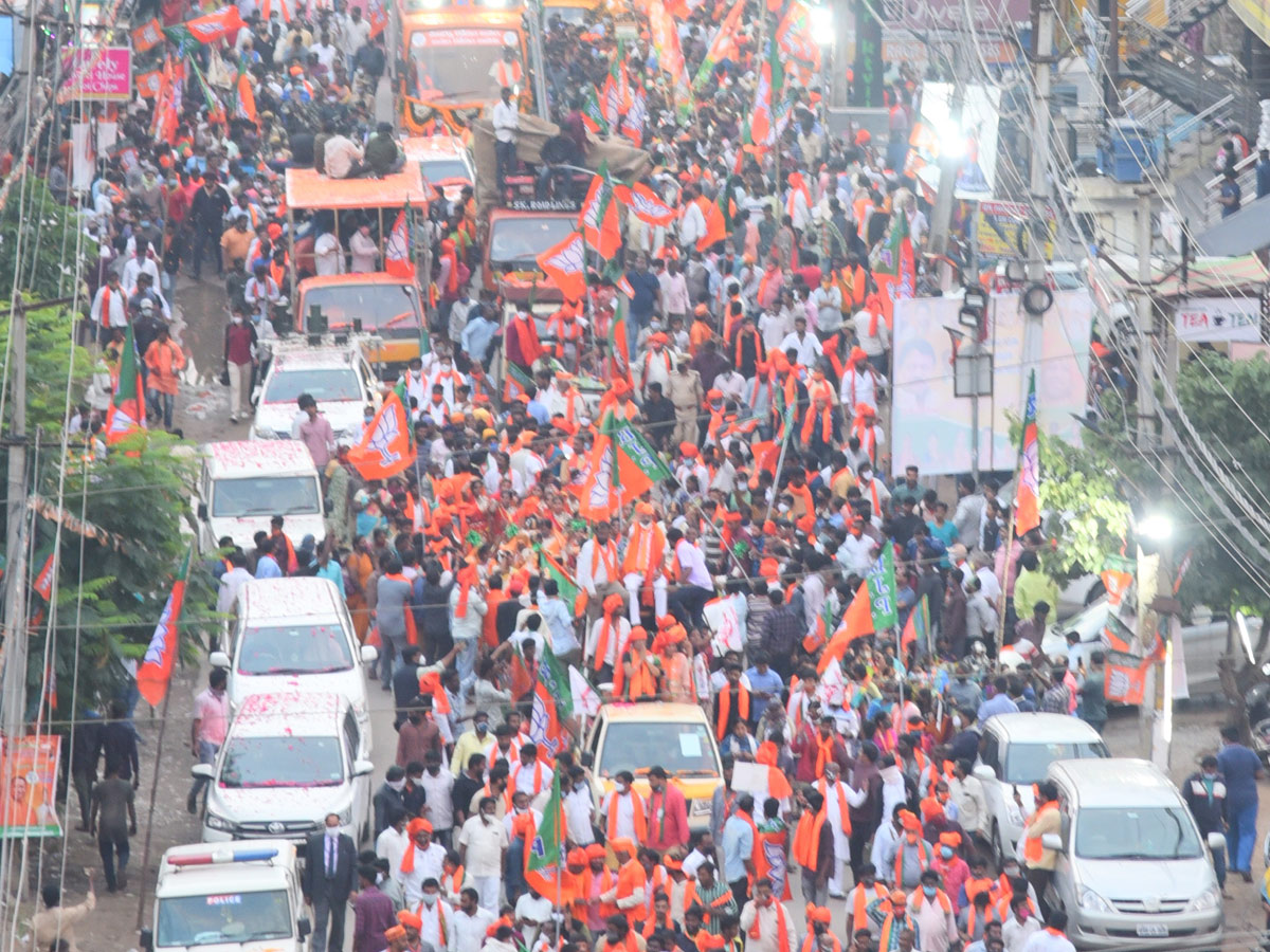 GHMC Elections 2020 UP Cm Yogi Adiyanath Road Show In Hyderabad - Sakshi30