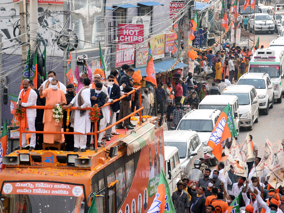 GHMC Elections 2020 UP Cm Yogi Adiyanath Road Show In Hyderabad - Sakshi9