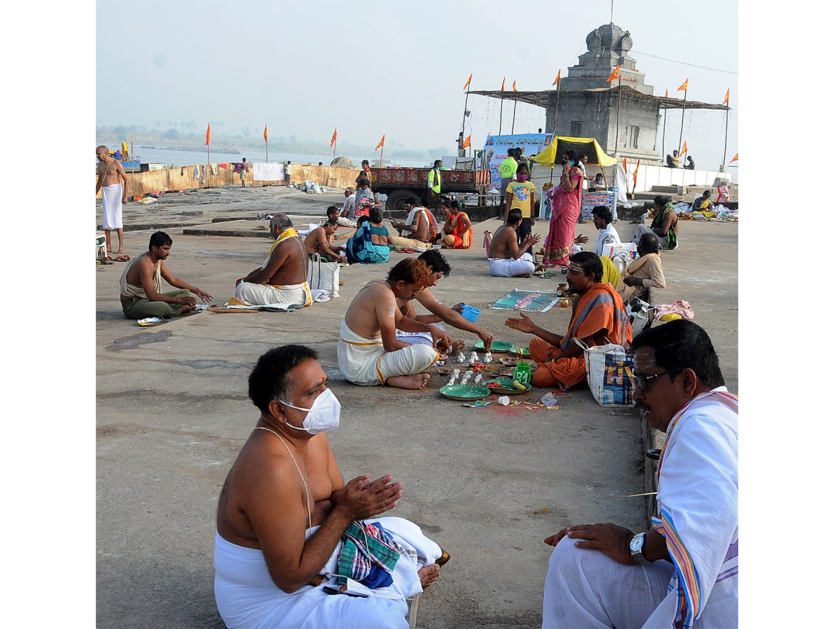 Tungabhadra Pushkaralu 2020 Photo Gallery - Sakshi15