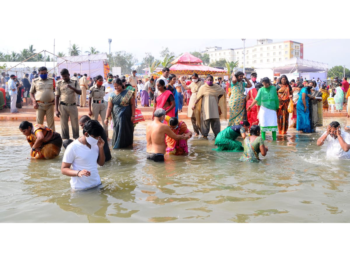 Tungabhadra Pushkaralu 2020 Photo Gallery - Sakshi63