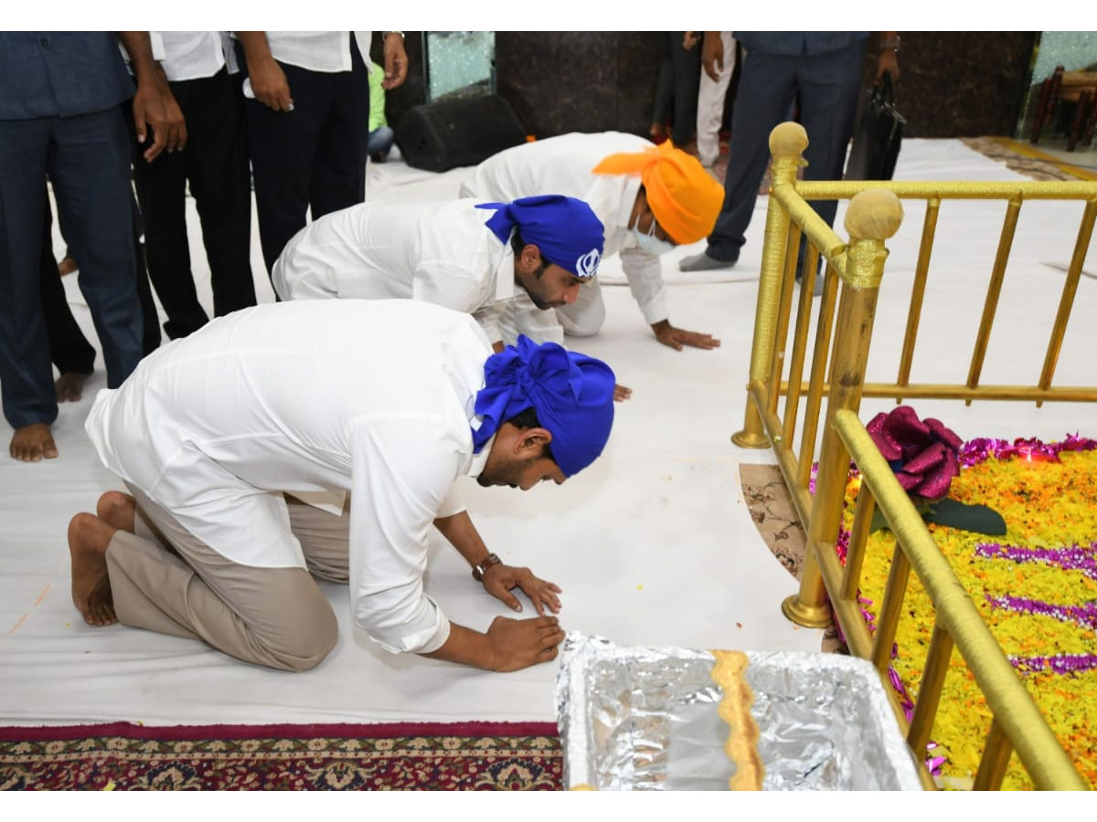 CM YS Jagan Participates In Guru Nanak Jayanti Celebrations Photo Gallery - Sakshi8