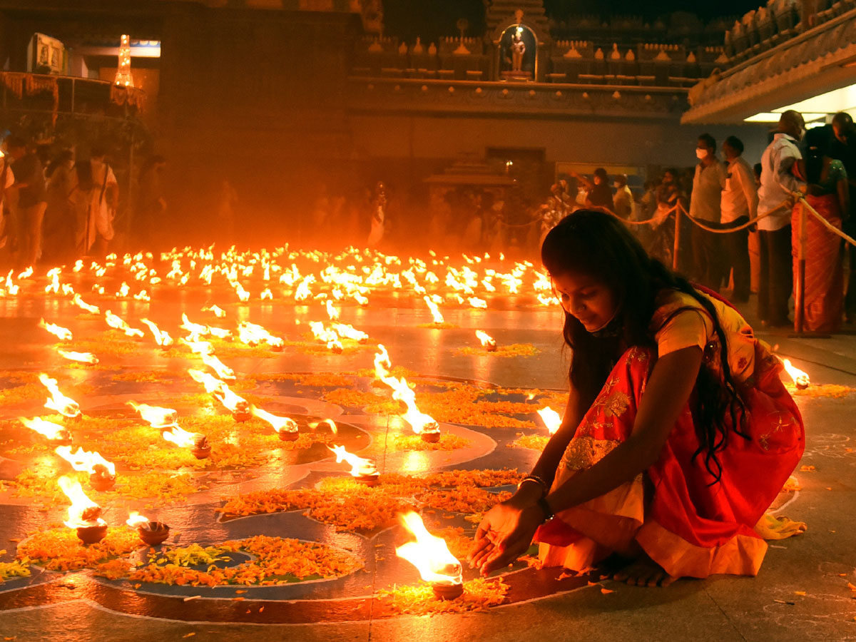 Koti Deepotsavam in Kanakadurga Indrakeeladri Temple - Sakshi1