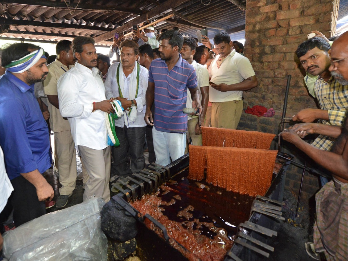 YS Jagan Praja Sankalpa Yatra Completed 3 Years - Sakshi6