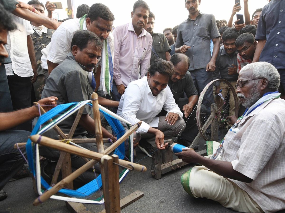 YS Jagan Praja Sankalpa Yatra Completed 3 Years - Sakshi4