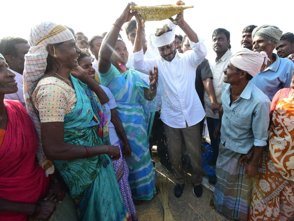 YS Jagan Praja Sankalpa Yatra Completed 3 Years - Sakshi10