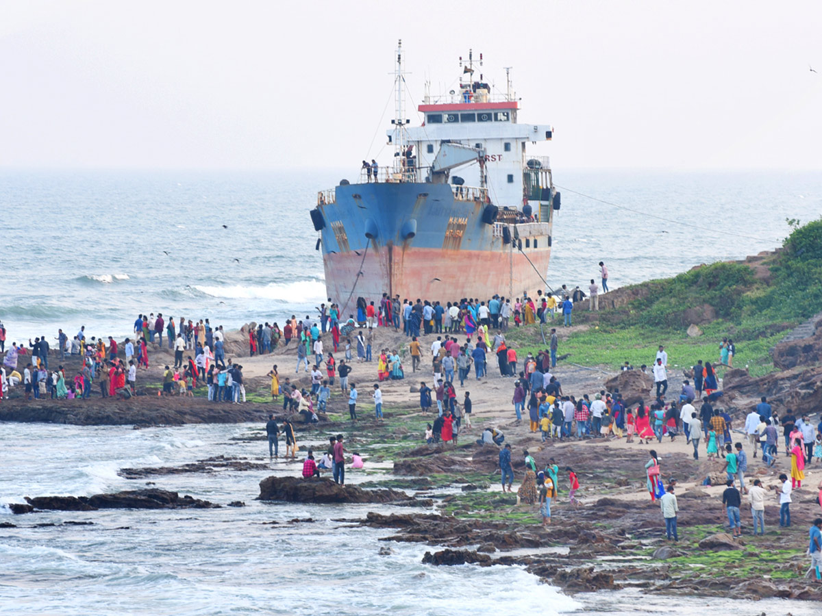 rk beach in visakhapatnam photo gallery - Sakshi3