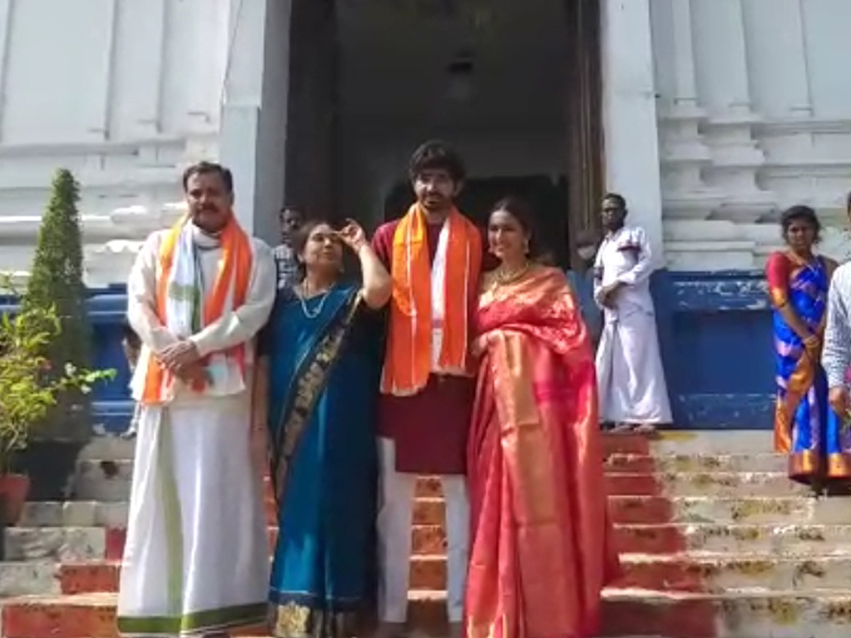Niharika and Chaithanya Visit Annavaram Temple Photo Gallery - Sakshi6