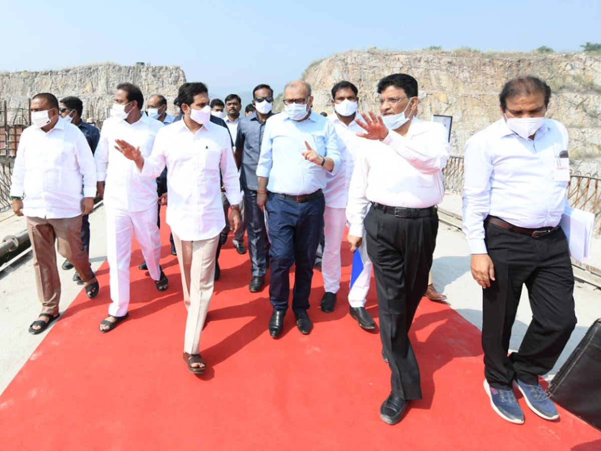 CM YS Jagan Inspects Polavaram Project Works Photo Gallery - Sakshi2