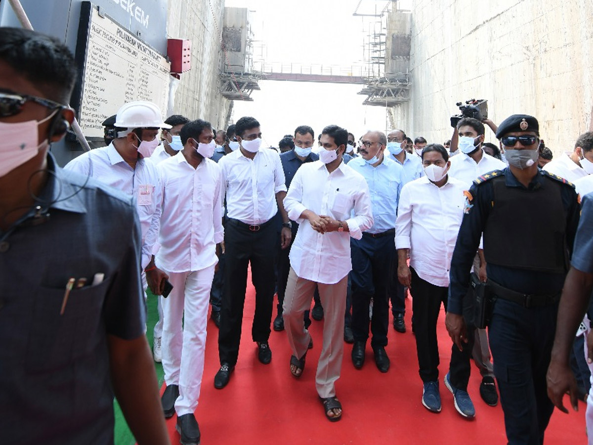 CM YS Jagan Inspects Polavaram Project Works Photo Gallery - Sakshi14