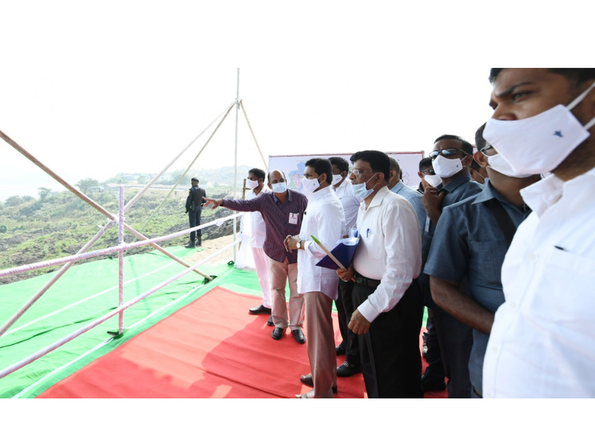 CM YS Jagan Inspects Polavaram Project Works Photo Gallery - Sakshi16