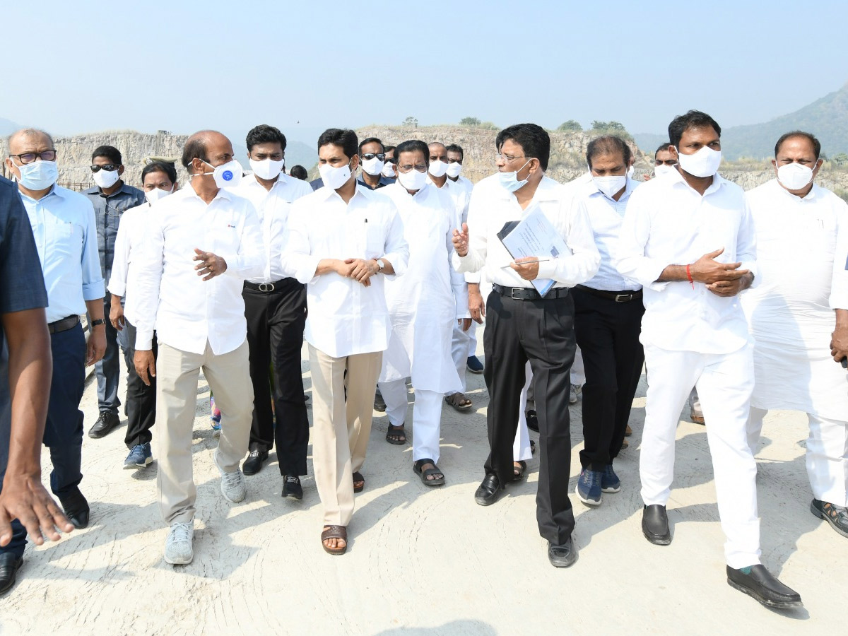 CM YS Jagan Inspects Polavaram Project Works Photo Gallery - Sakshi3