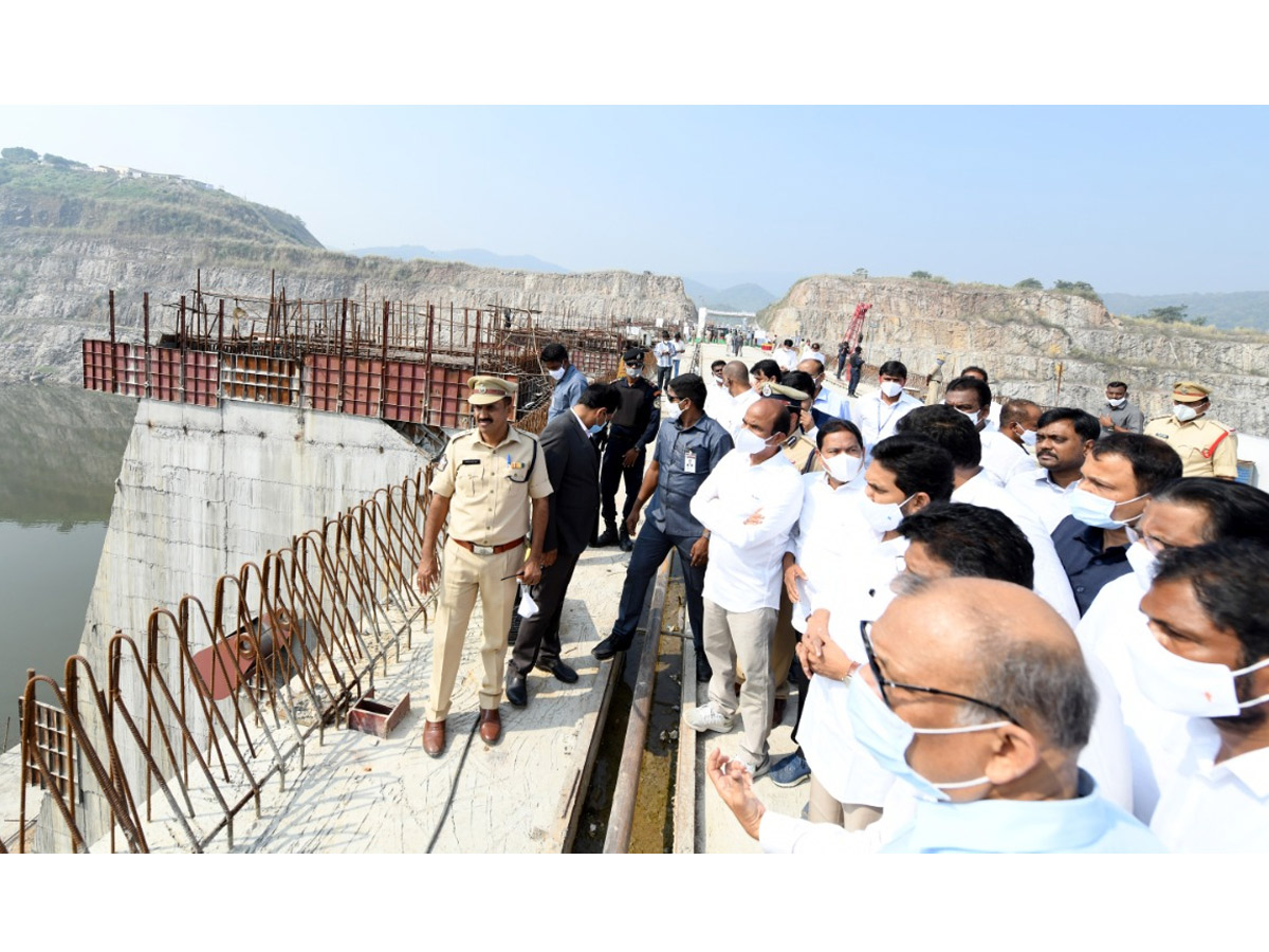 CM YS Jagan Inspects Polavaram Project Works Photo Gallery - Sakshi5