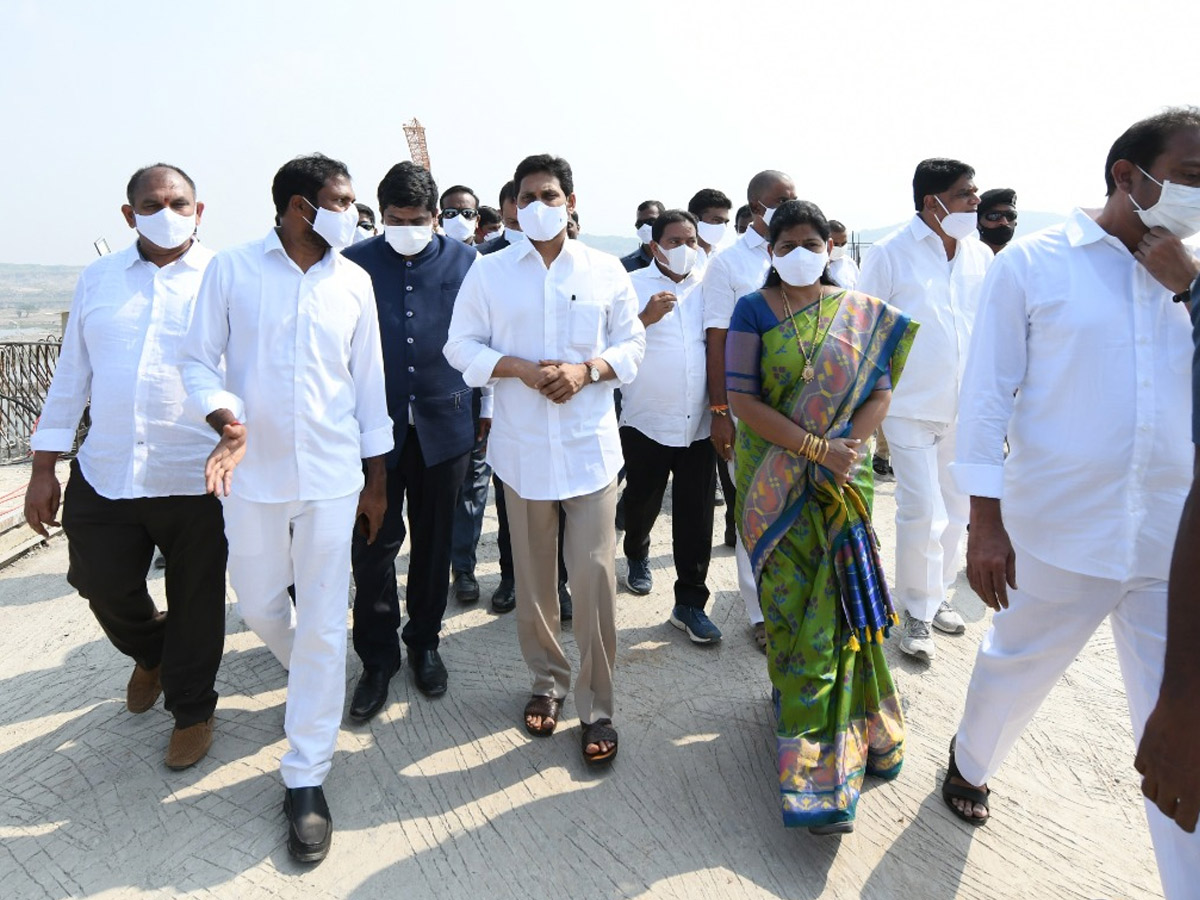 CM YS Jagan Inspects Polavaram Project Works Photo Gallery - Sakshi8