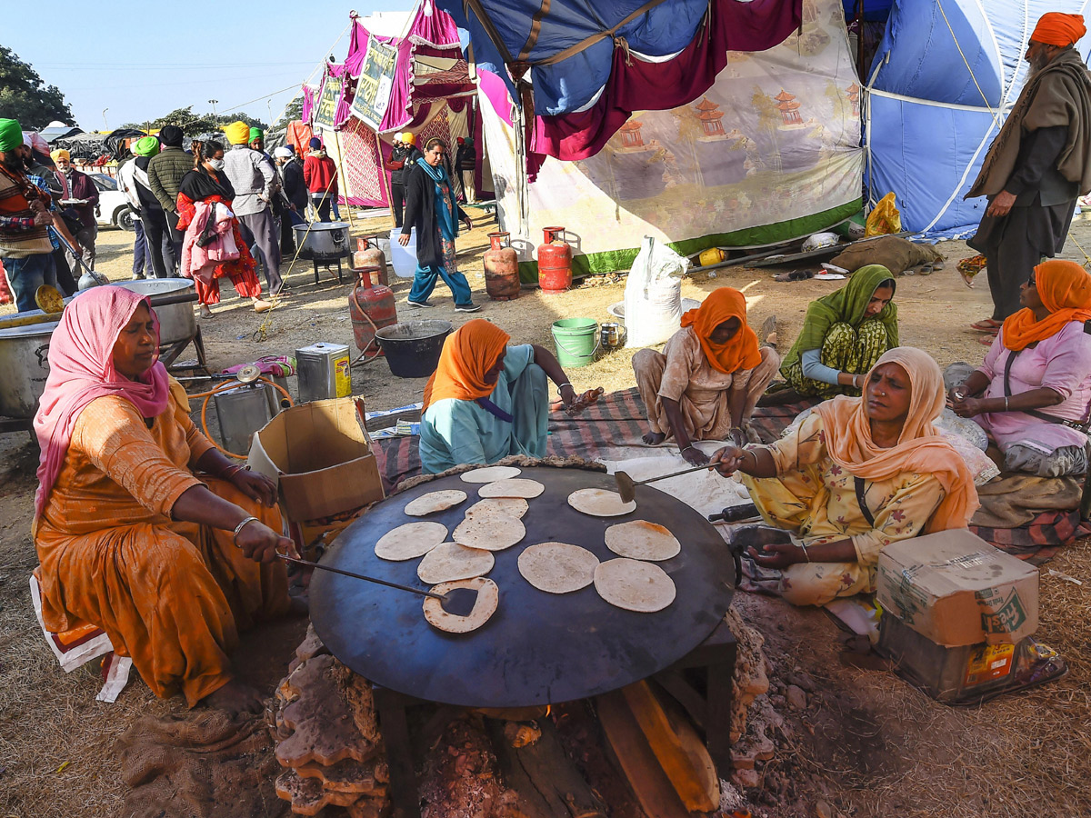 Farmers during their protest against the new farm laws - Sakshi11