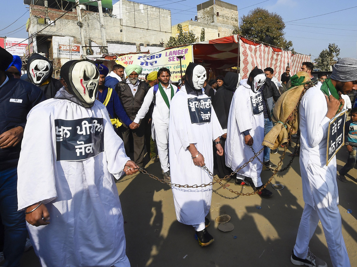 Farmers during their protest against the new farm laws - Sakshi15