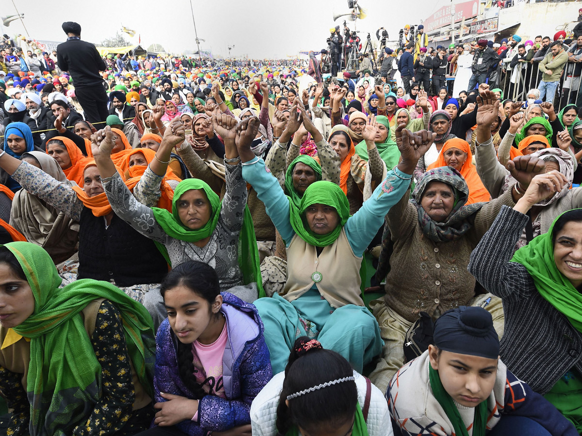 Farmers during their protest against the new farm laws - Sakshi22