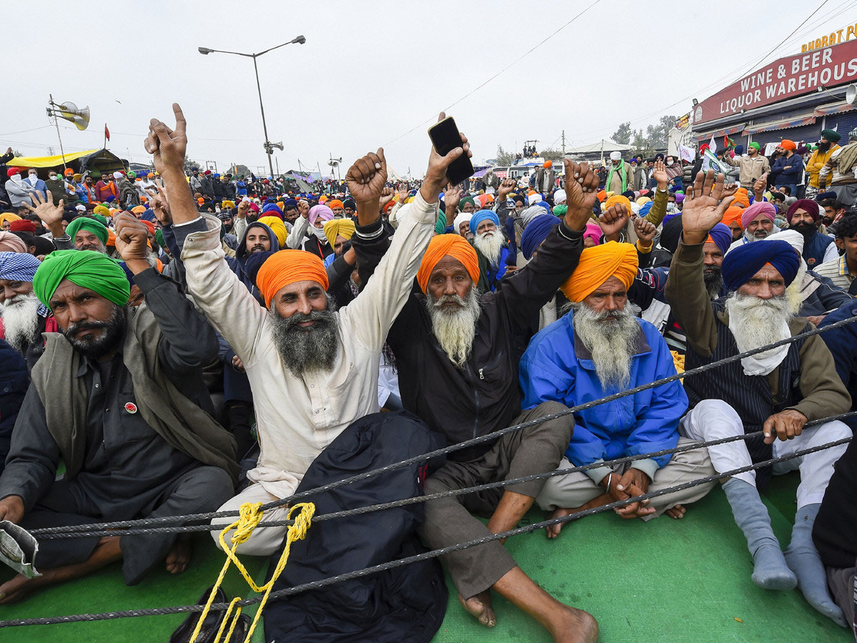 Farmers during their protest against the new farm laws - Sakshi25