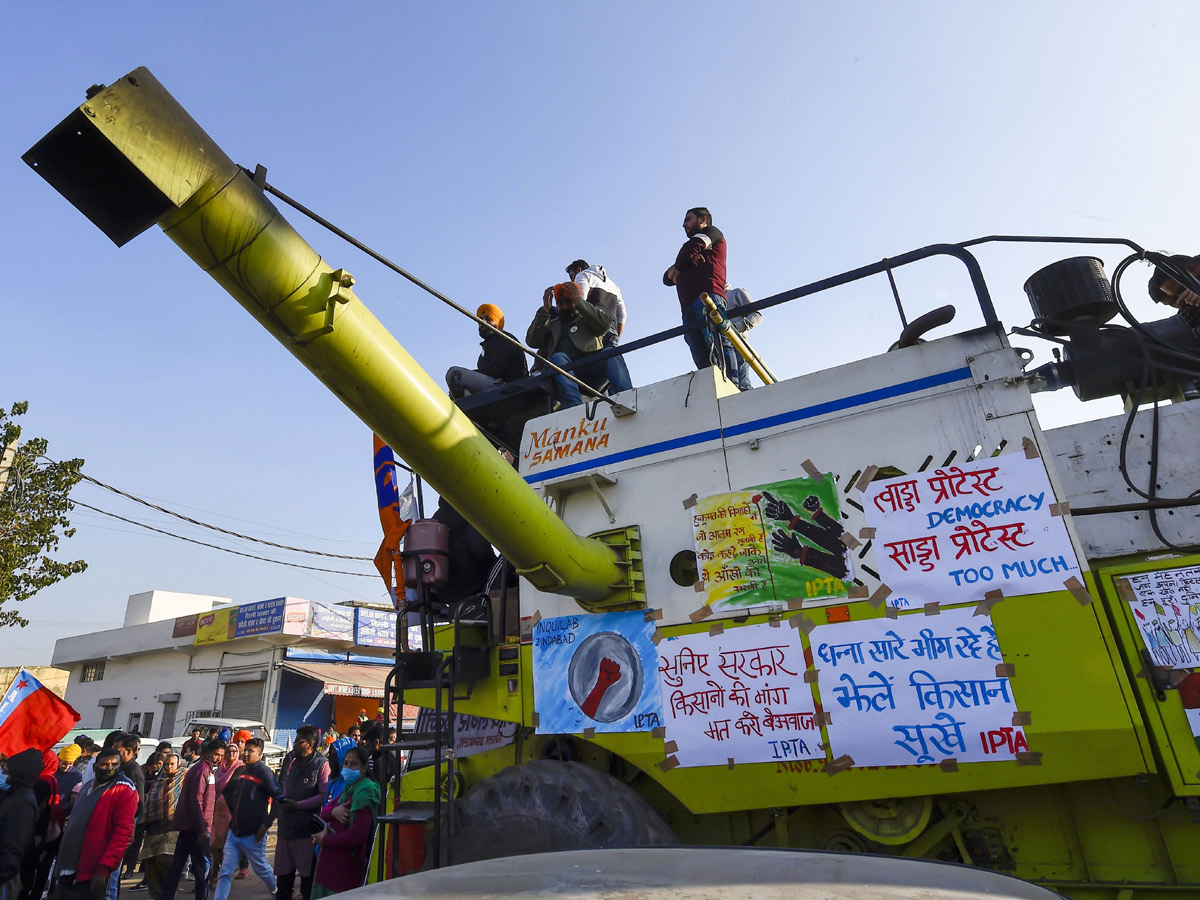 Farmers during their protest against the new farm laws - Sakshi7