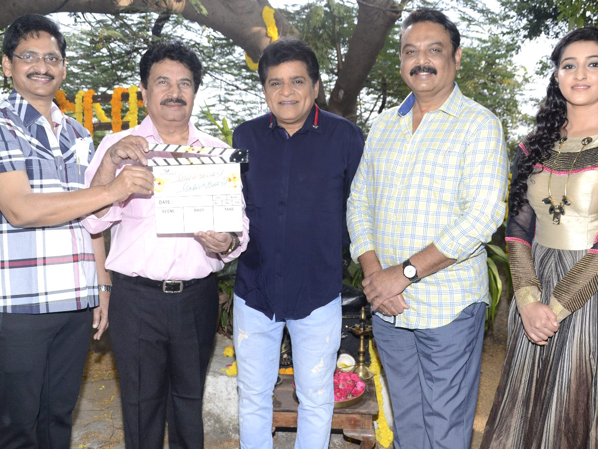 Andaru Bagundali Andulo Nenundali Movie Opening - Sakshi12
