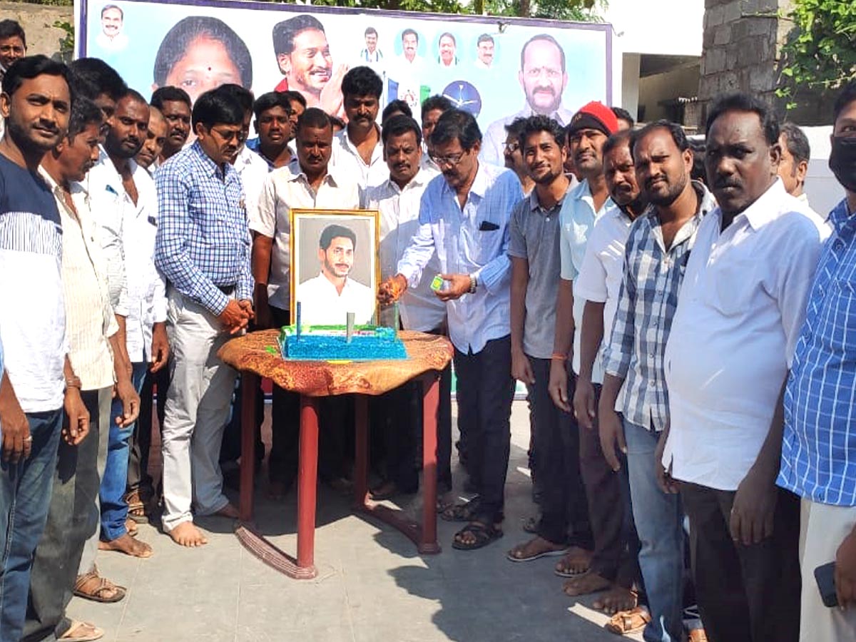 CM YS Jagan Mohan Reddy Birthday Celebrations In Andhra Pradesh - Sakshi27