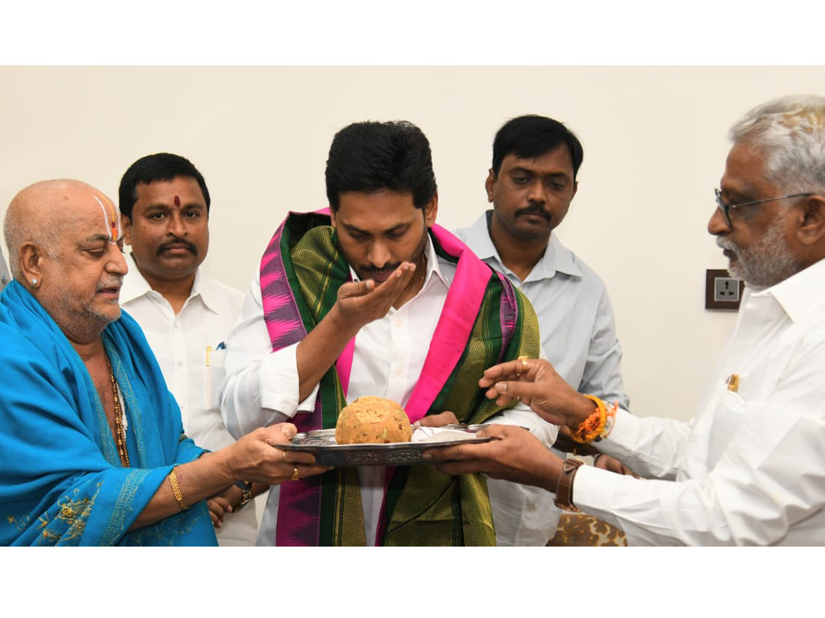 AP CM YS Jagan Mohan Reddy Birthday photos - Sakshi6