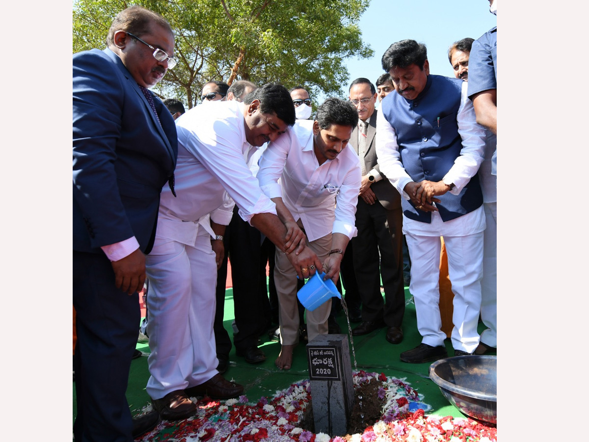 Land Resurvey Project: CM YS Jagan Launch in Krishna district Photo Gallery - Sakshi13