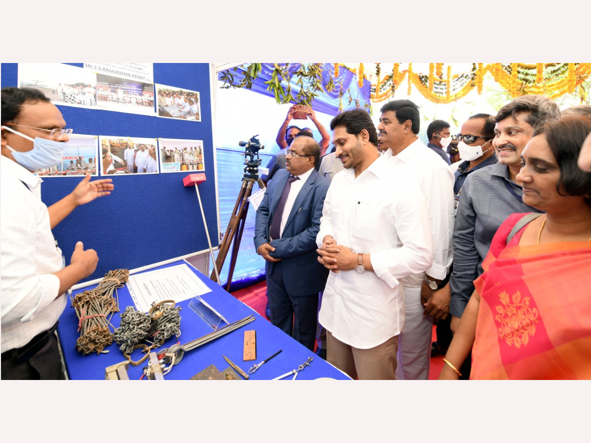 Land Resurvey Project: CM YS Jagan Launch in Krishna district Photo Gallery - Sakshi15