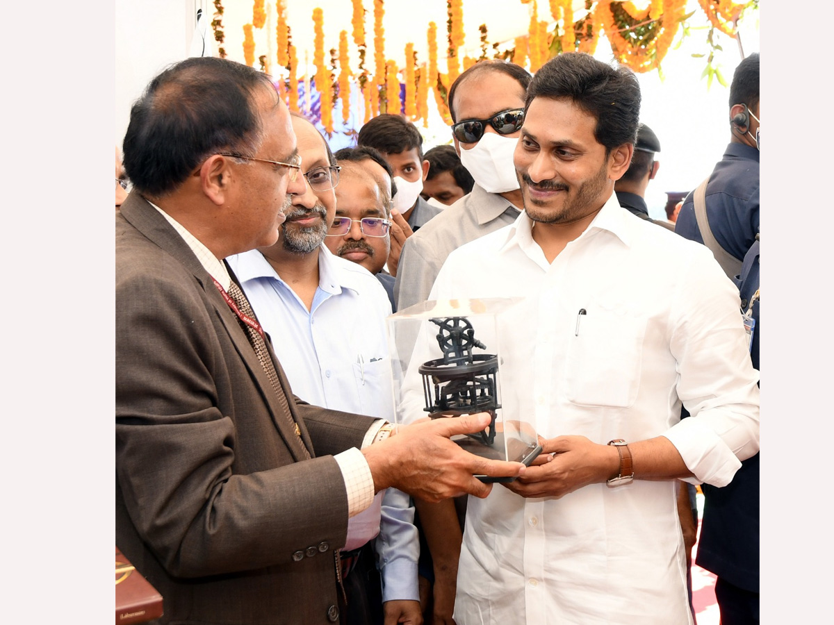 Land Resurvey Project: CM YS Jagan Launch in Krishna district Photo Gallery - Sakshi17