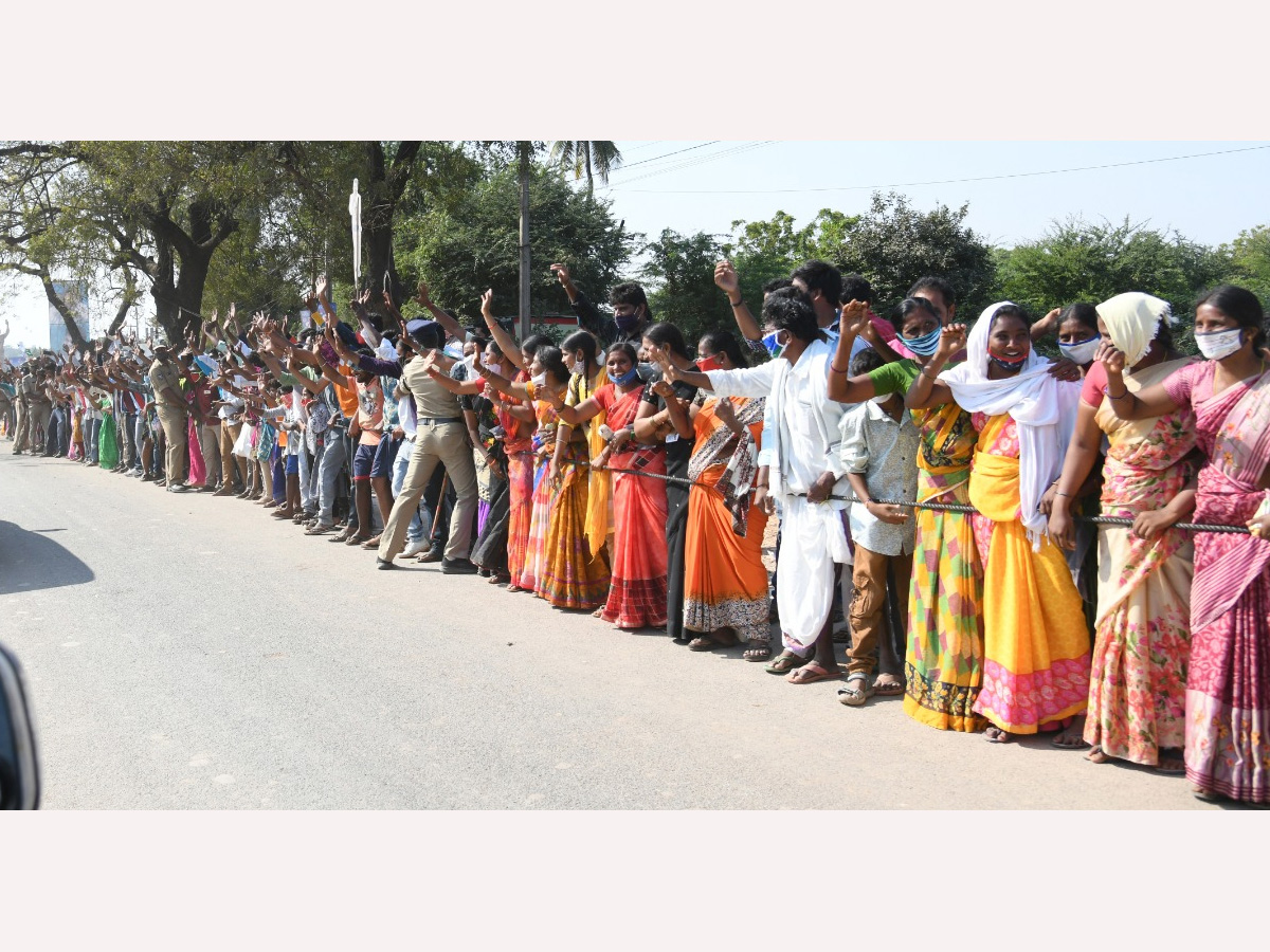 Land Resurvey Project: CM YS Jagan Launch in Krishna district Photo Gallery - Sakshi5