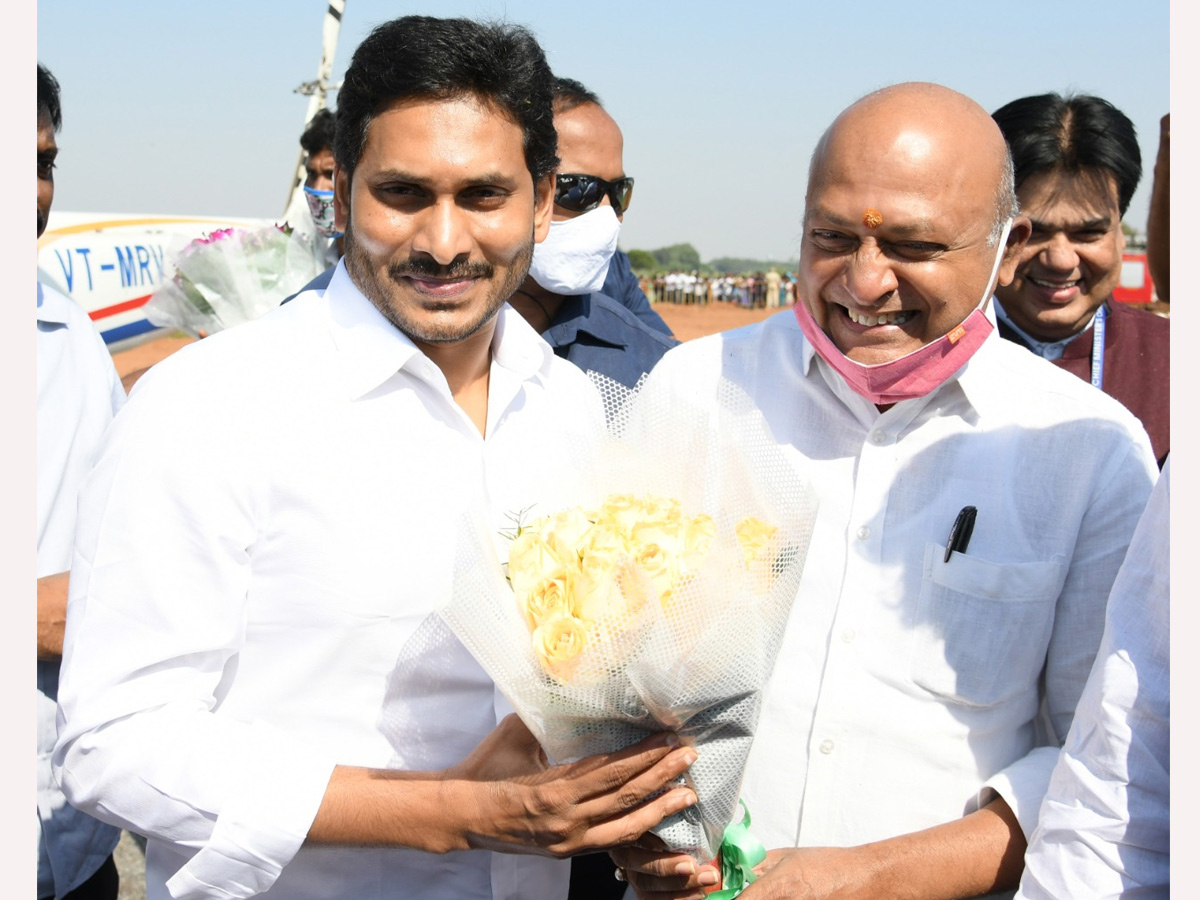 Land Resurvey Project: CM YS Jagan Launch in Krishna district Photo Gallery - Sakshi8