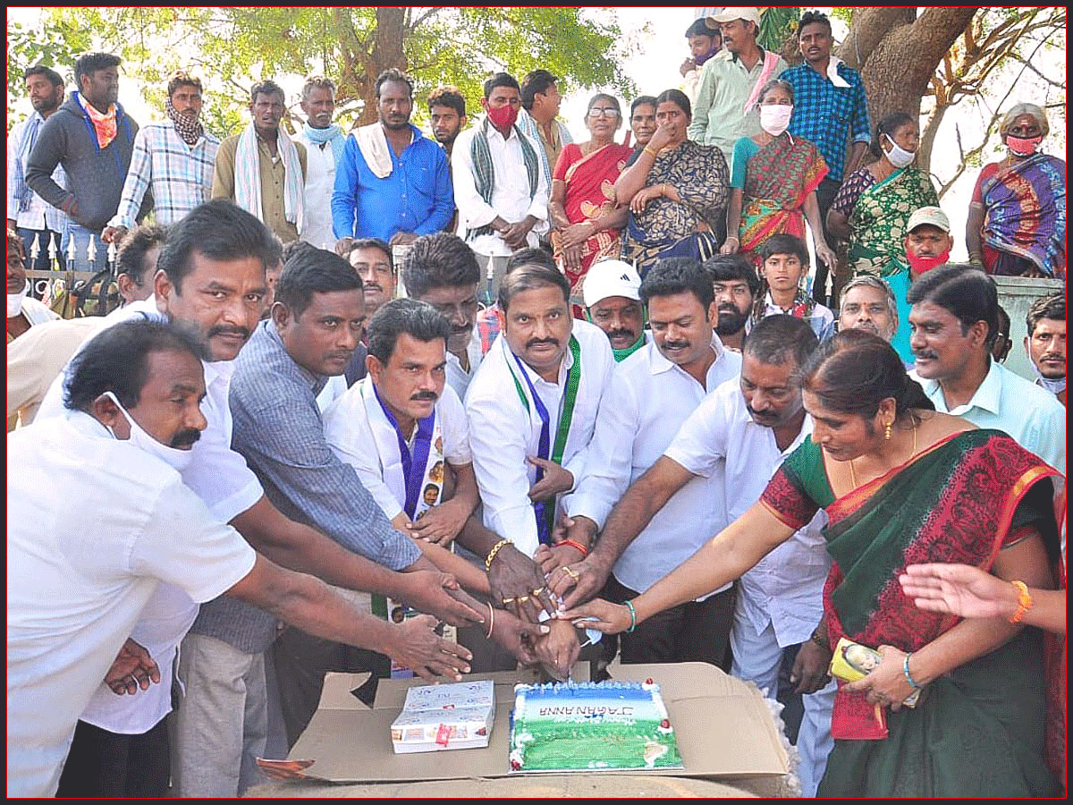  YS Jagan's birthday celebrations In Telangana Photo Gallery - Sakshi1