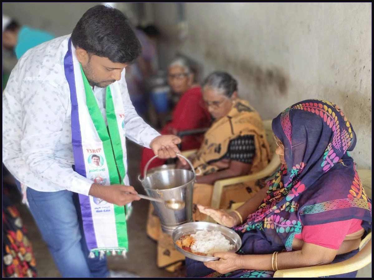  YS Jagan's birthday celebrations In Telangana Photo Gallery - Sakshi14