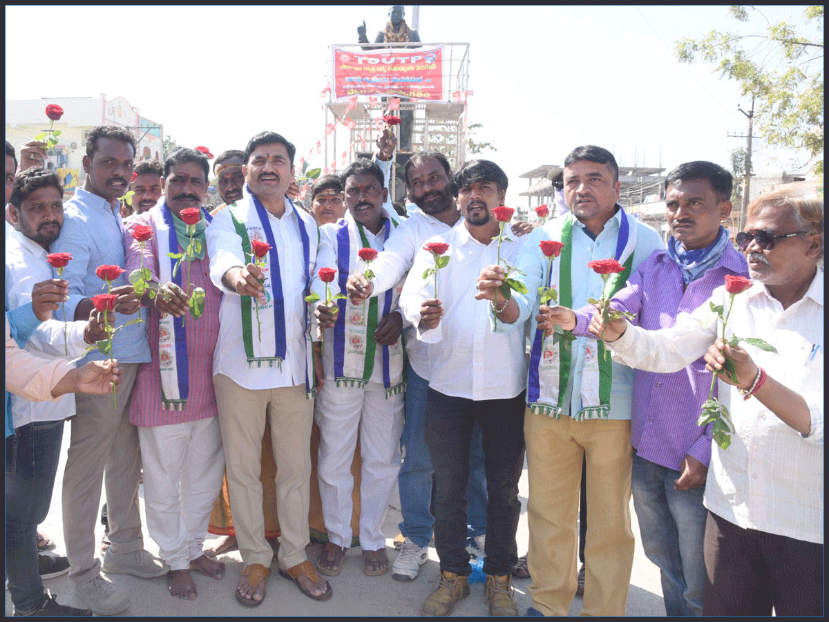  YS Jagan's birthday celebrations In Telangana Photo Gallery - Sakshi15