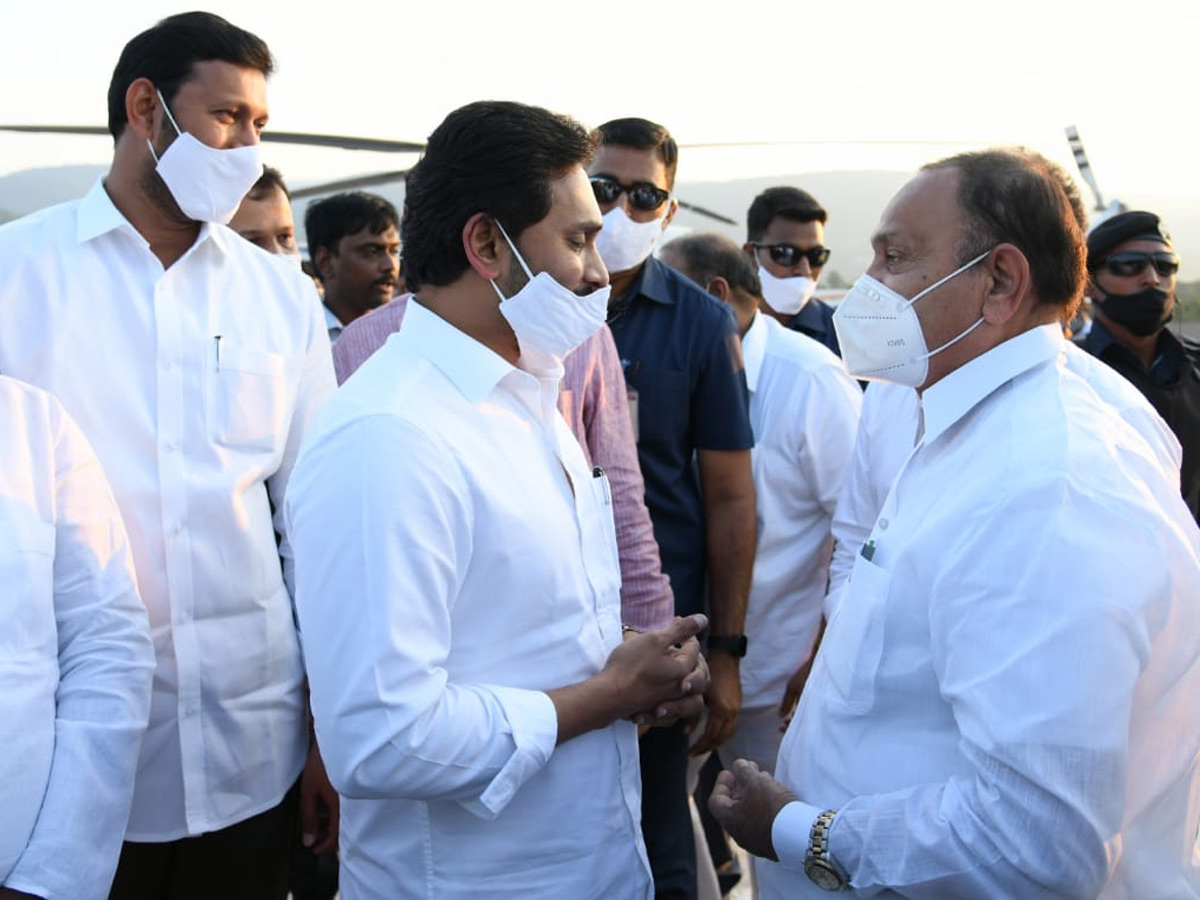 CM Jagan Kadapa Tour Photo Gallery - Sakshi9