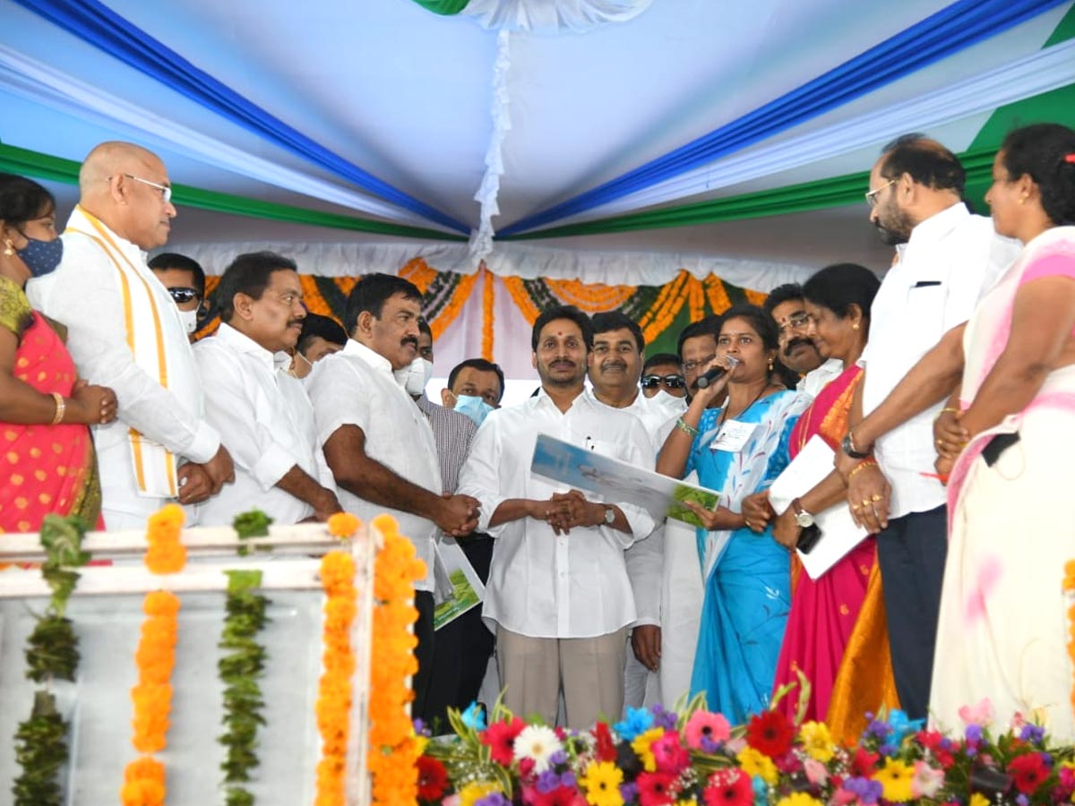 YS Jagan Mohan Reddy Lanch YSR Housing Scheme Photo Gallery - Sakshi10