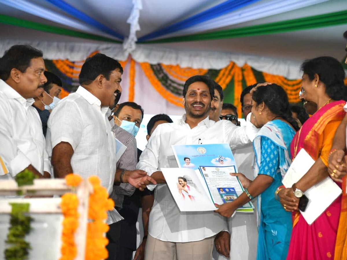 YS Jagan Mohan Reddy Lanch YSR Housing Scheme Photo Gallery - Sakshi8