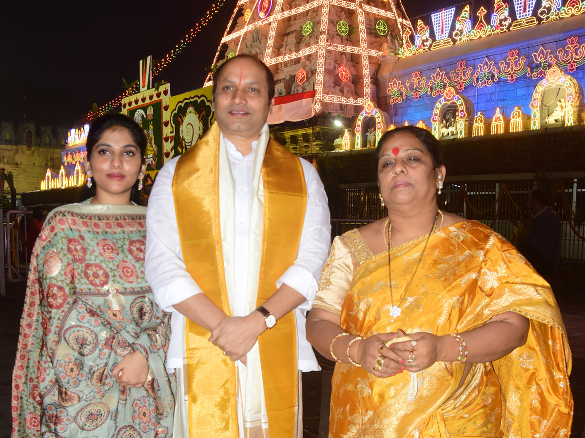 Srivari Chakrasnanam Grandly Held in Tirumala - Sakshi12