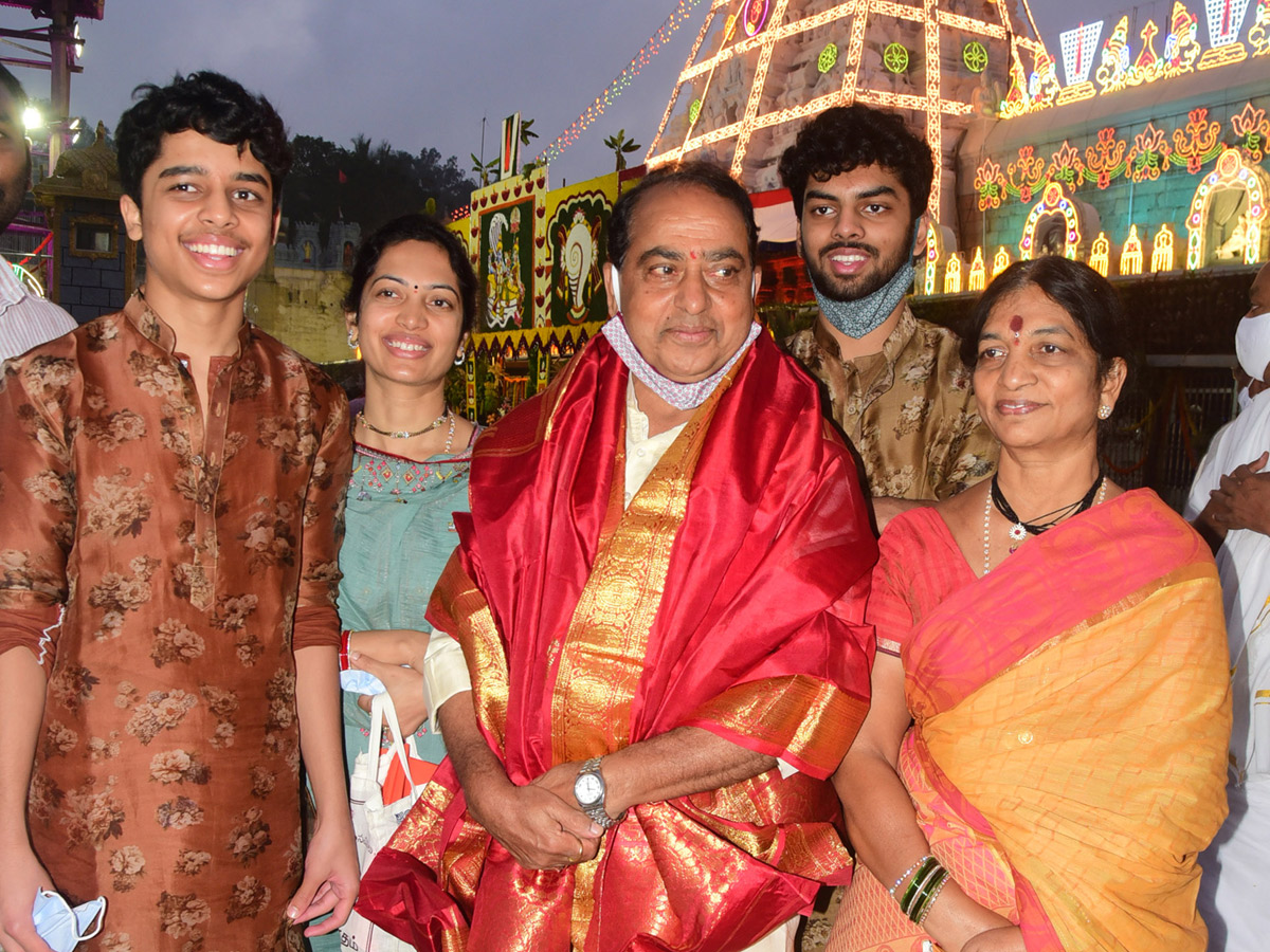 Srivari Chakrasnanam Grandly Held in Tirumala - Sakshi15